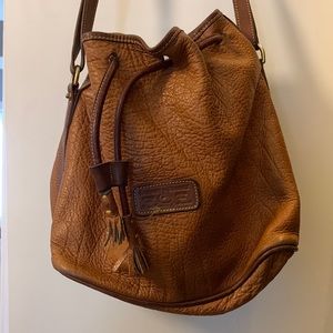 ~Vintage~ Dooney & Bourke tan pebbled leather bucket bag 🤎👜